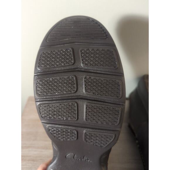 Clarks Comfort Loafer Mens 9.5 Fit Brown Leather Preppy Slip On Dress Shoes - Picture 4 of 6